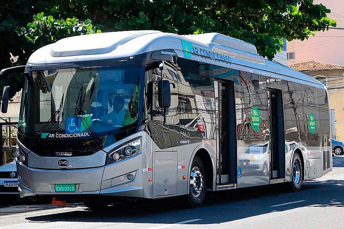 Ônibus 100% elétrico começam a ser testado em Salvador 