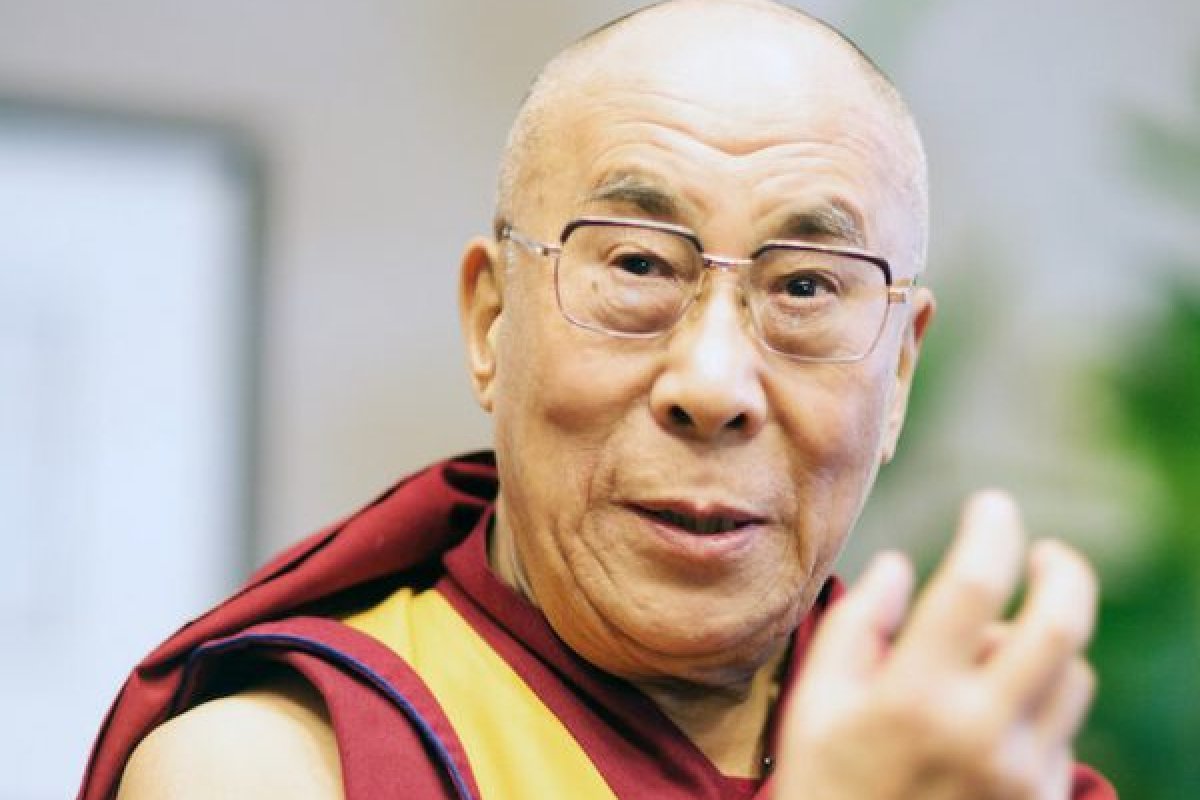 Após lançamento, álbum de Dalai-lama chega ao topo da parada da Billboard