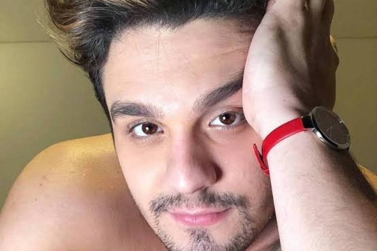 Crise faz Luan Santana demitir músicos e equipe técnica