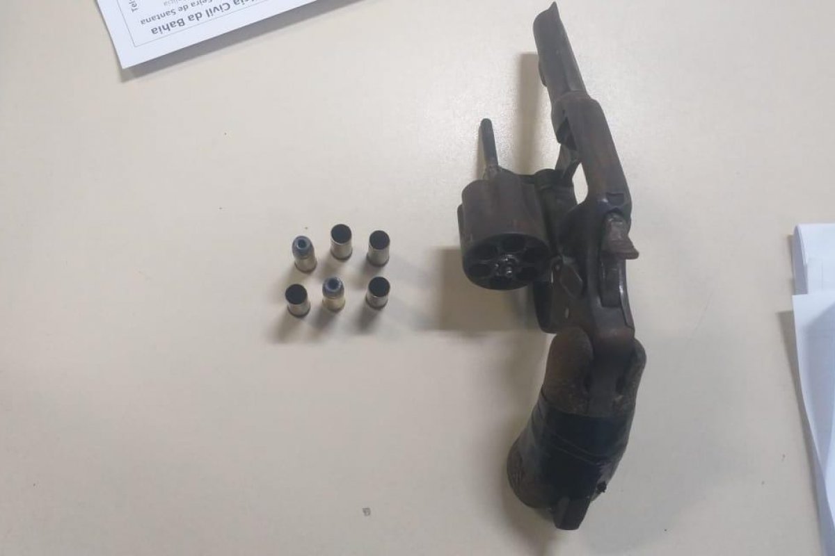 Suspeito de roubar moto morre após confronto com a polícia em Feira de Santana