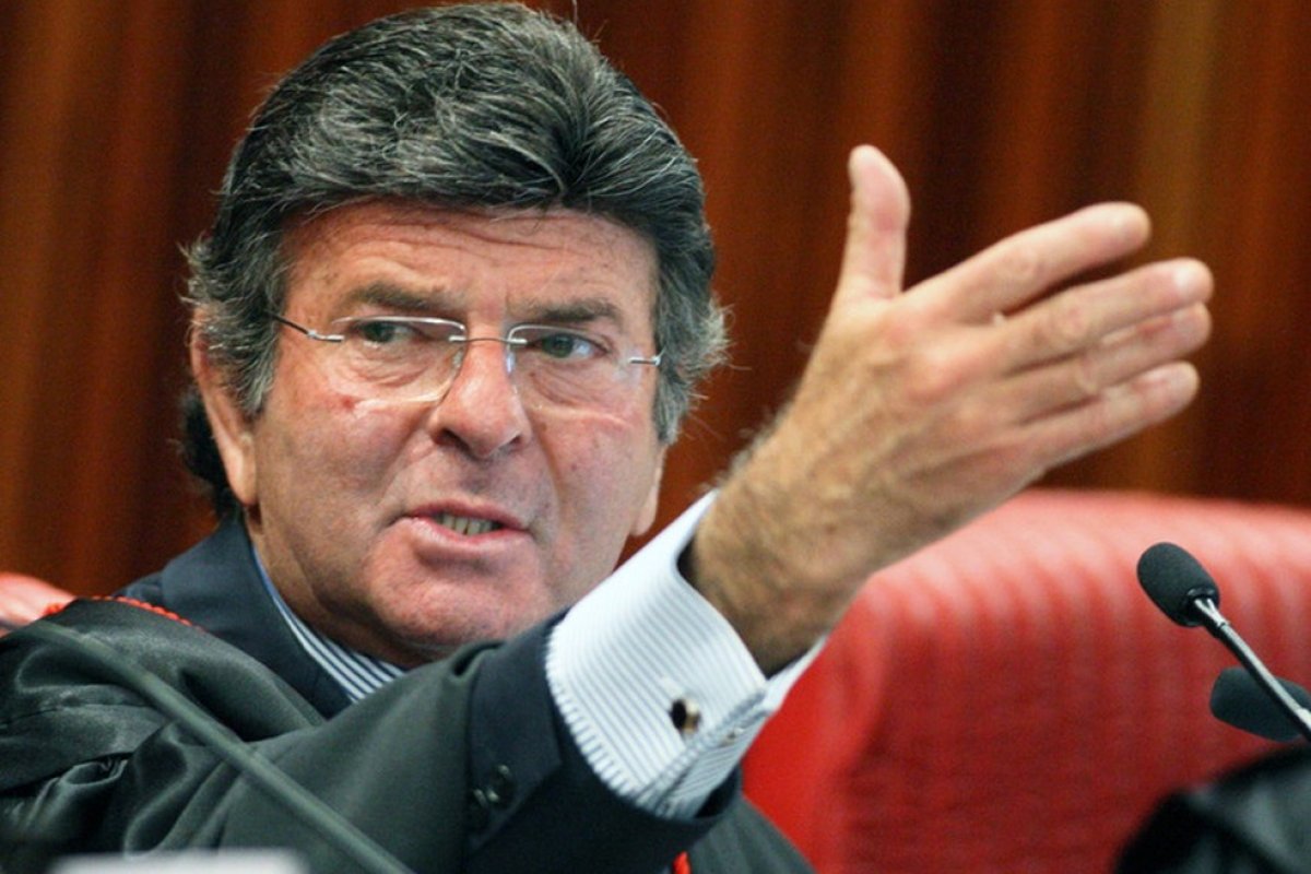 "Economia tem de voltar”, diz Luiz Fux