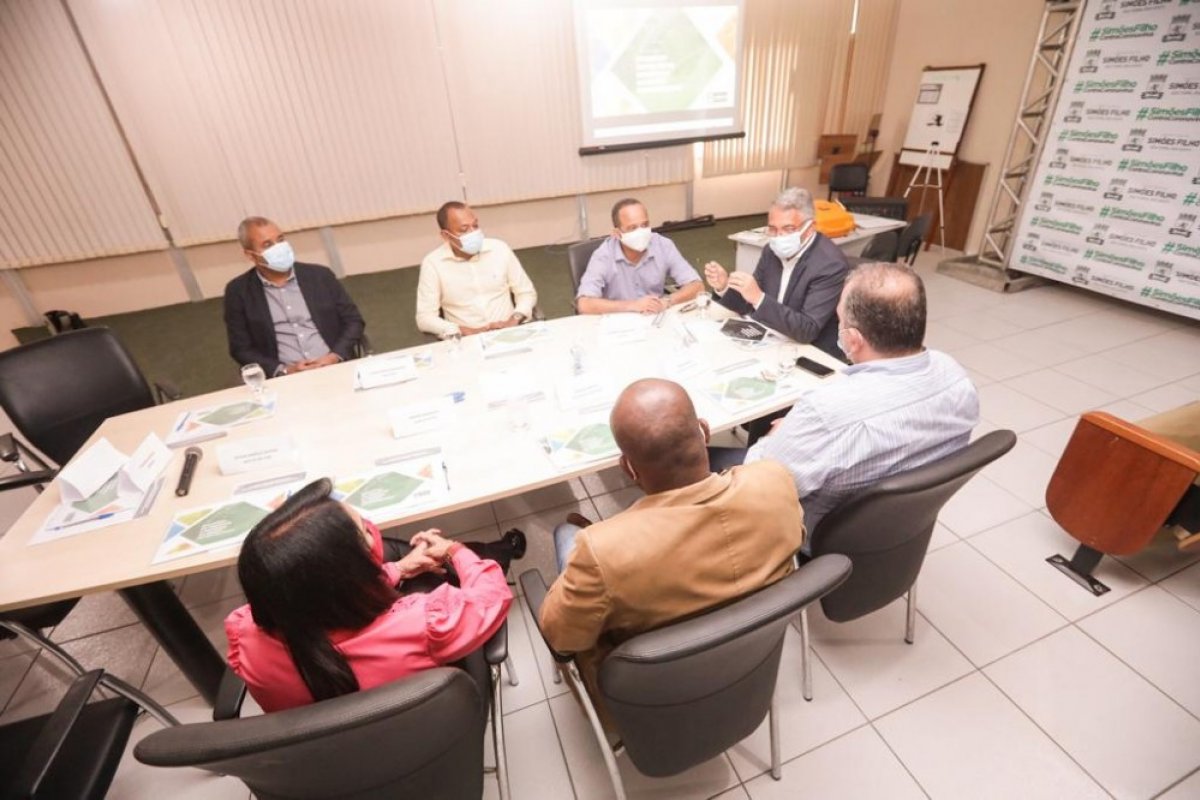 Prefeitos da RMS se reúnem para apresentar proposta de abertura de comércio