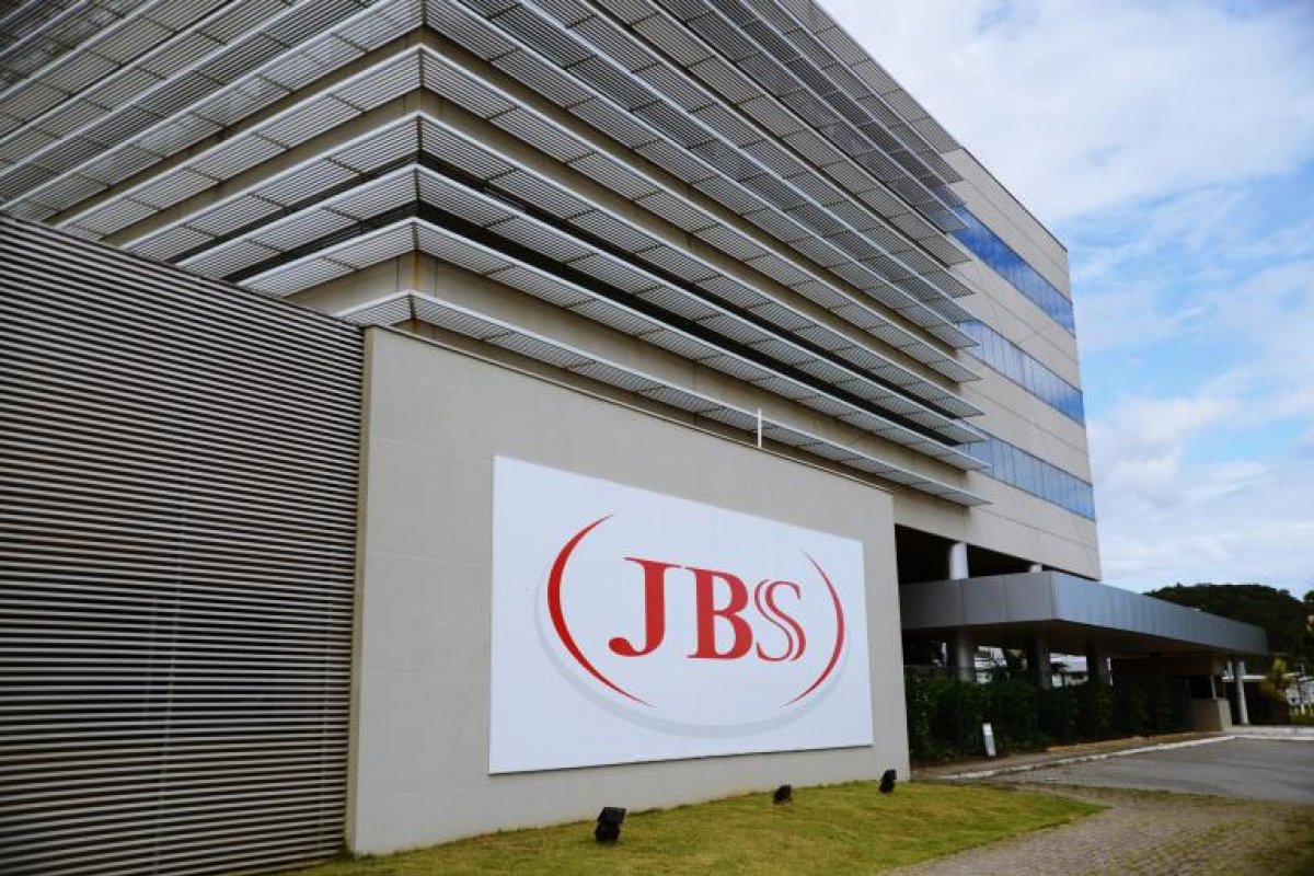 JBS é acusada pela Anistia Internacional de comprar gado ilegal