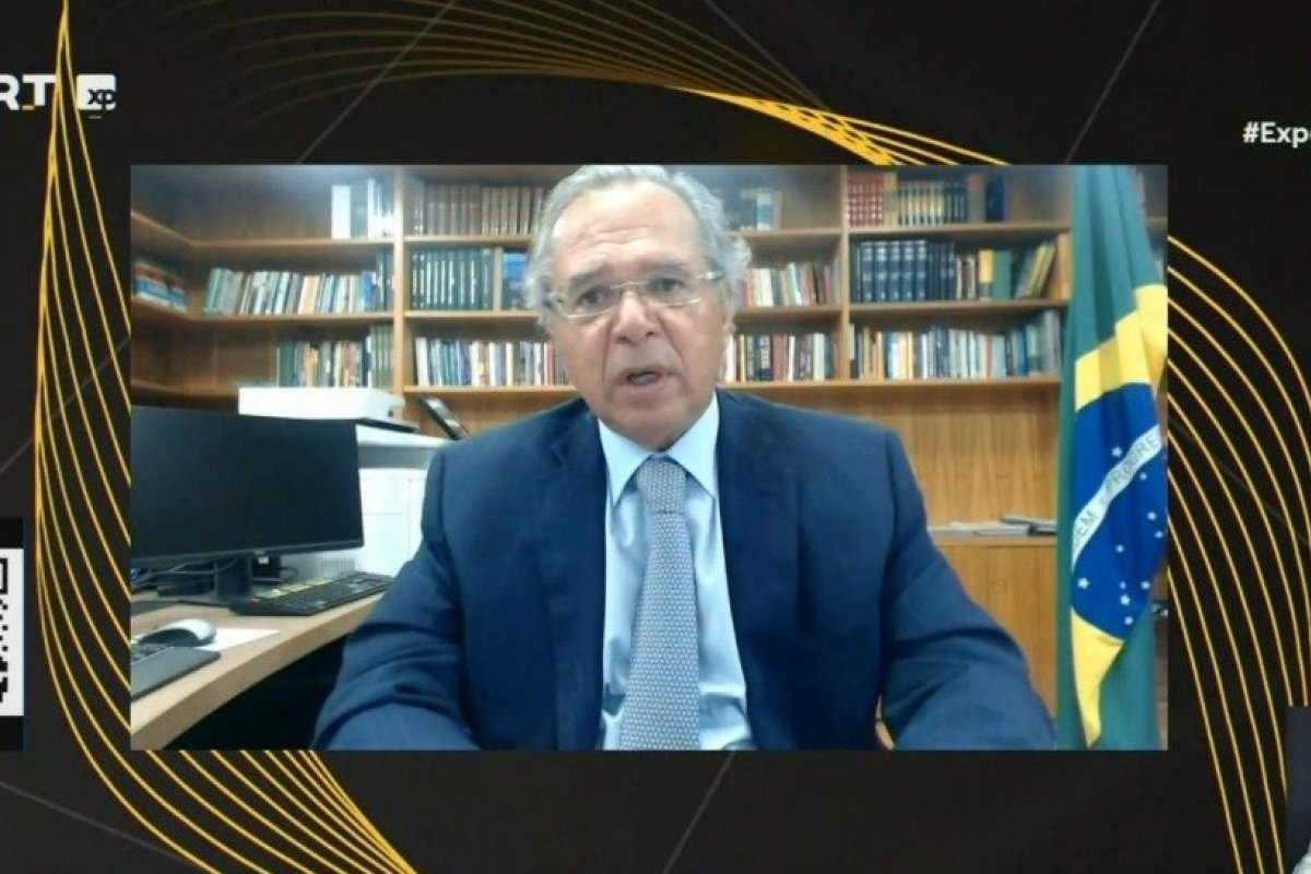 Paulo Guedes diz que só deixa o governo Bolsonaro “abatido à bala”