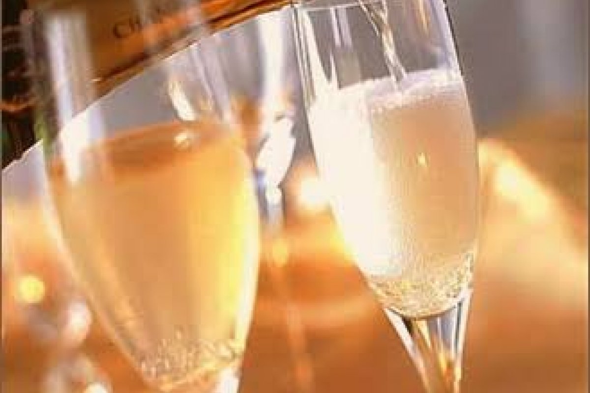 Corrente do bem: Balmain, Lollapalooza Paris e Veuve Clicquot ajudam afetados pela pandemia