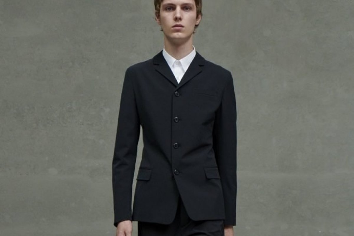 Prada revela suas novas coleções para homens e mulheres durante a Milano Digital Fashion Week através de 5 filmes de moda