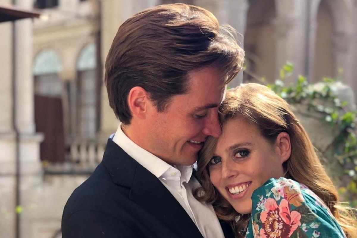 Neta da rainha Elizabeth, Princesa Beatrice se casa secretamente com conde milionário