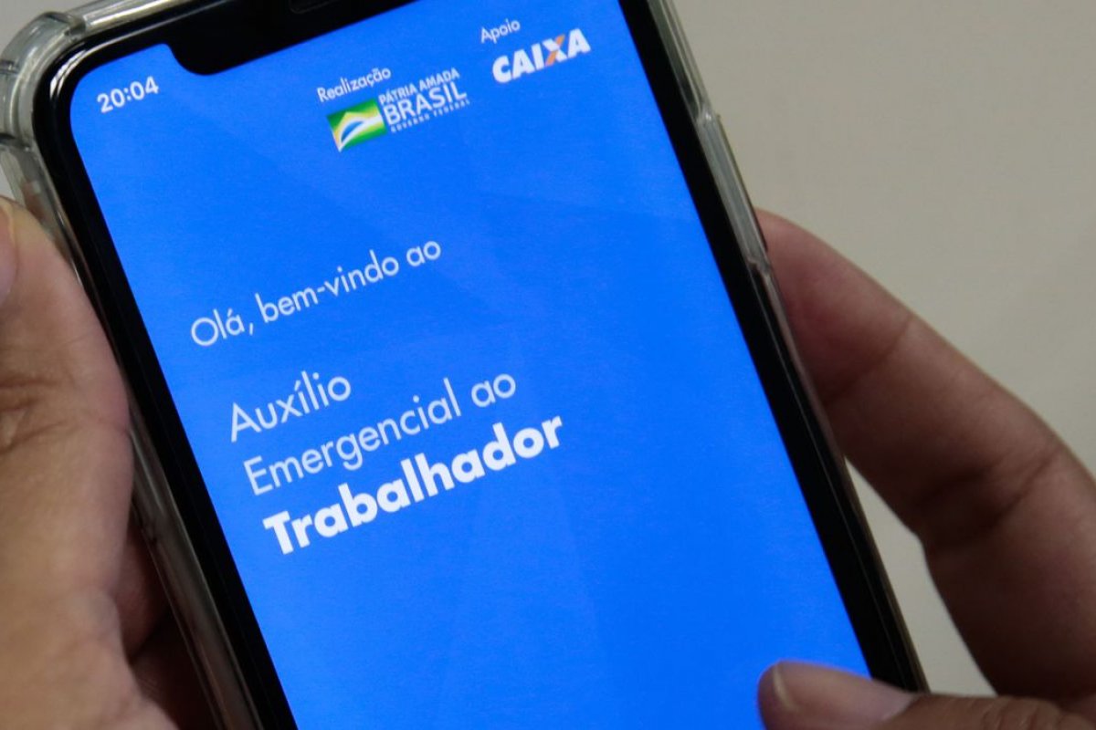 Auxílio Emergencial: Governo desiste de fracionar parcelas