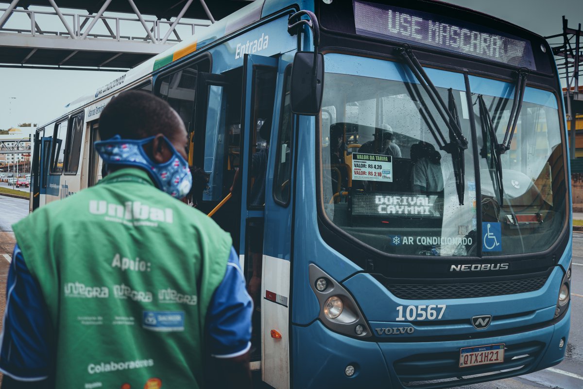 Metrópoles em emergência: caos na mobilidade urbana de Salvador durante a pandemia