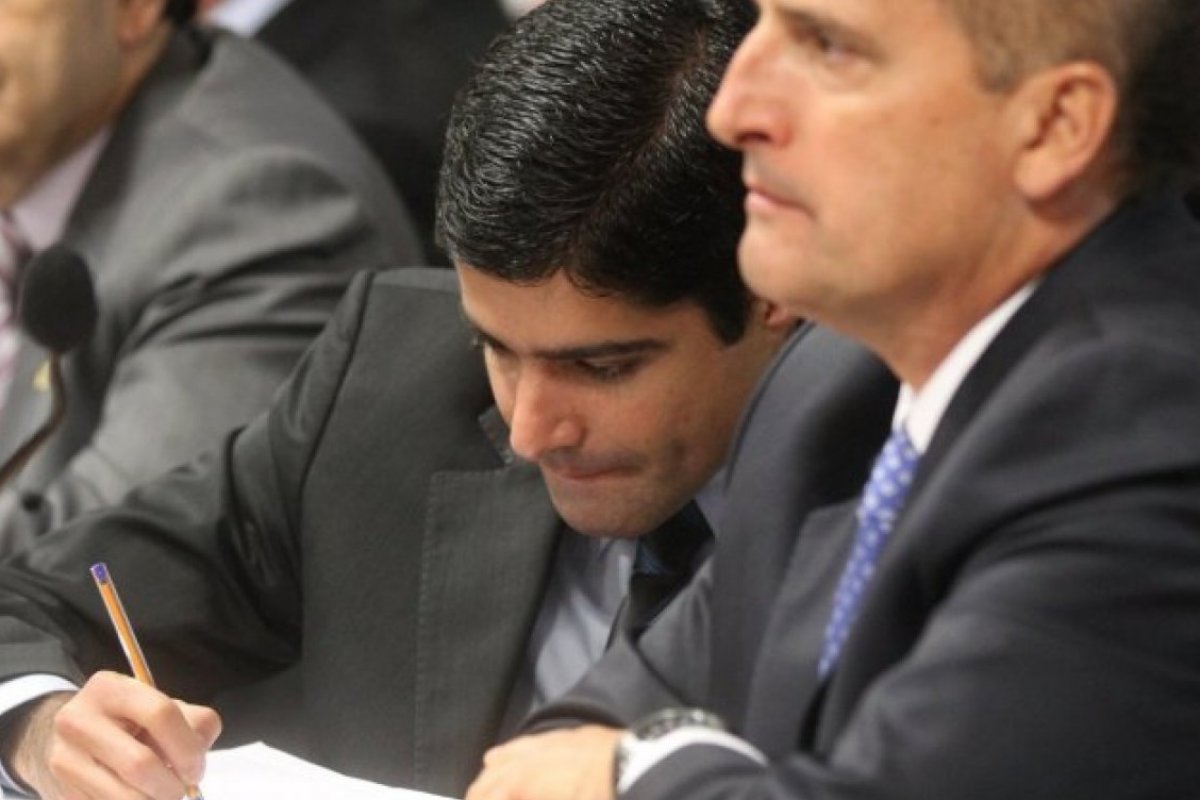 Após encontro com ACM Neto, Onyx Lorenzoni testa positivo para Covid-19