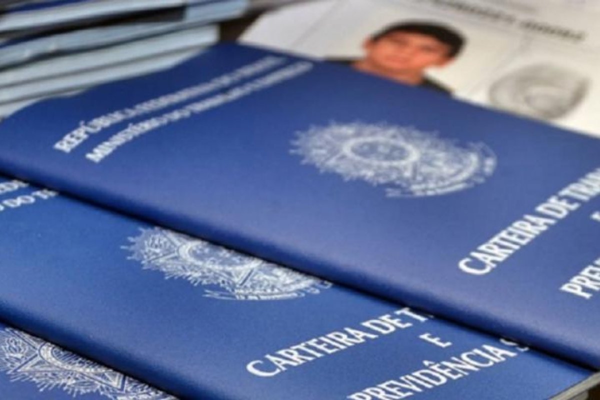 PL proíbe demissão de servidores da administração pública durante a pandemia