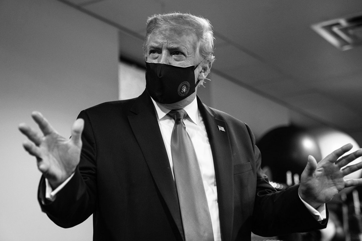 Donald Trump diz que EUA vão derrotar o “vírus invisível da China"