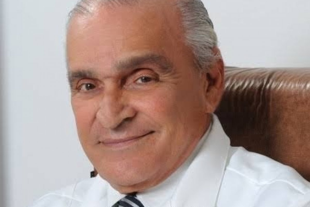 Aos 90 anos, Elsimar Coutinho testa positivo para o novo coronavírus