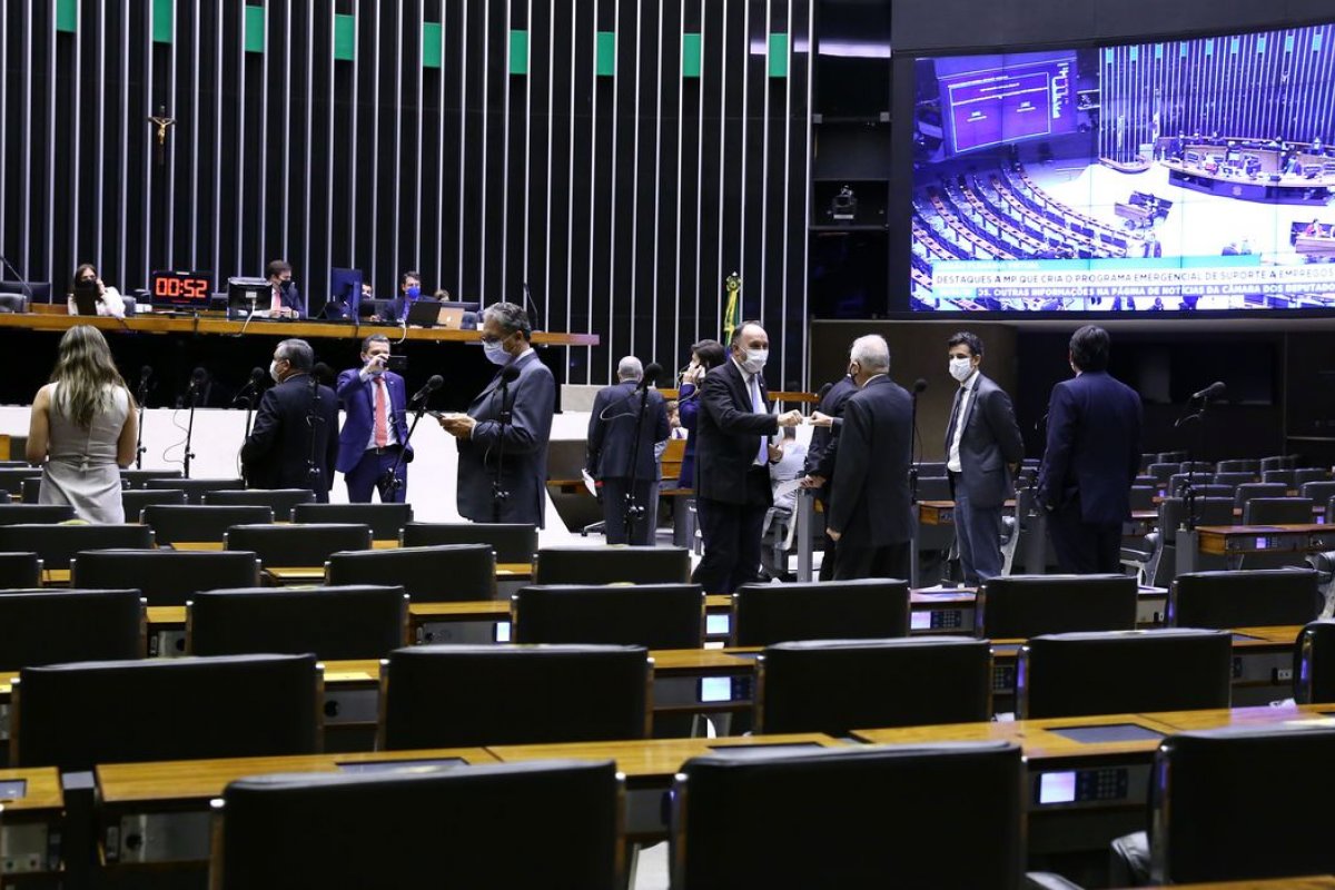 MP aprovada pela Câmara concede prazo para devolução do auxílio emergencial