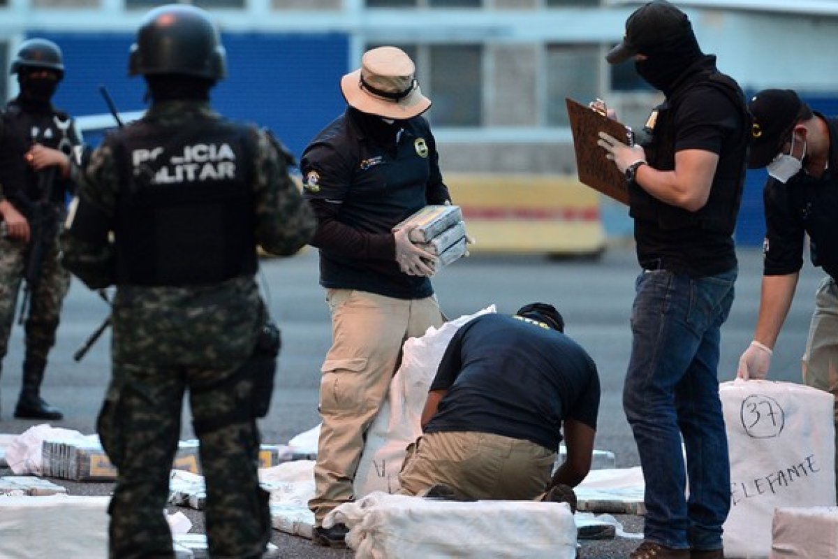 Honduras apreende mais de 800 kg de cocaína