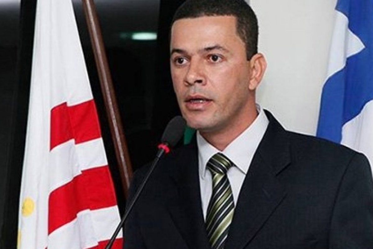 Justiça converte prisão do vereador José Alberto em preventiva por porte ilegal de arma na Bahia