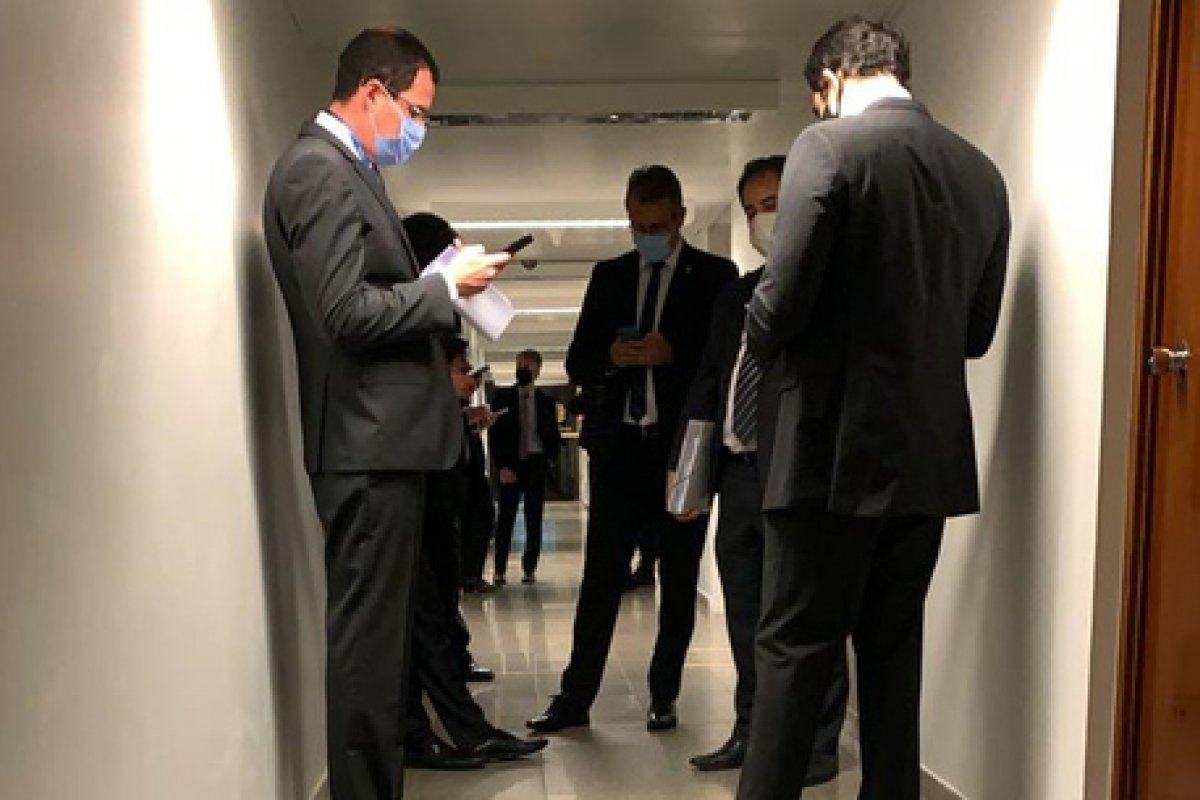 PF é impedida de acessar gabinete do senador Serra por não ter autorização de Alcolumbre ou STF