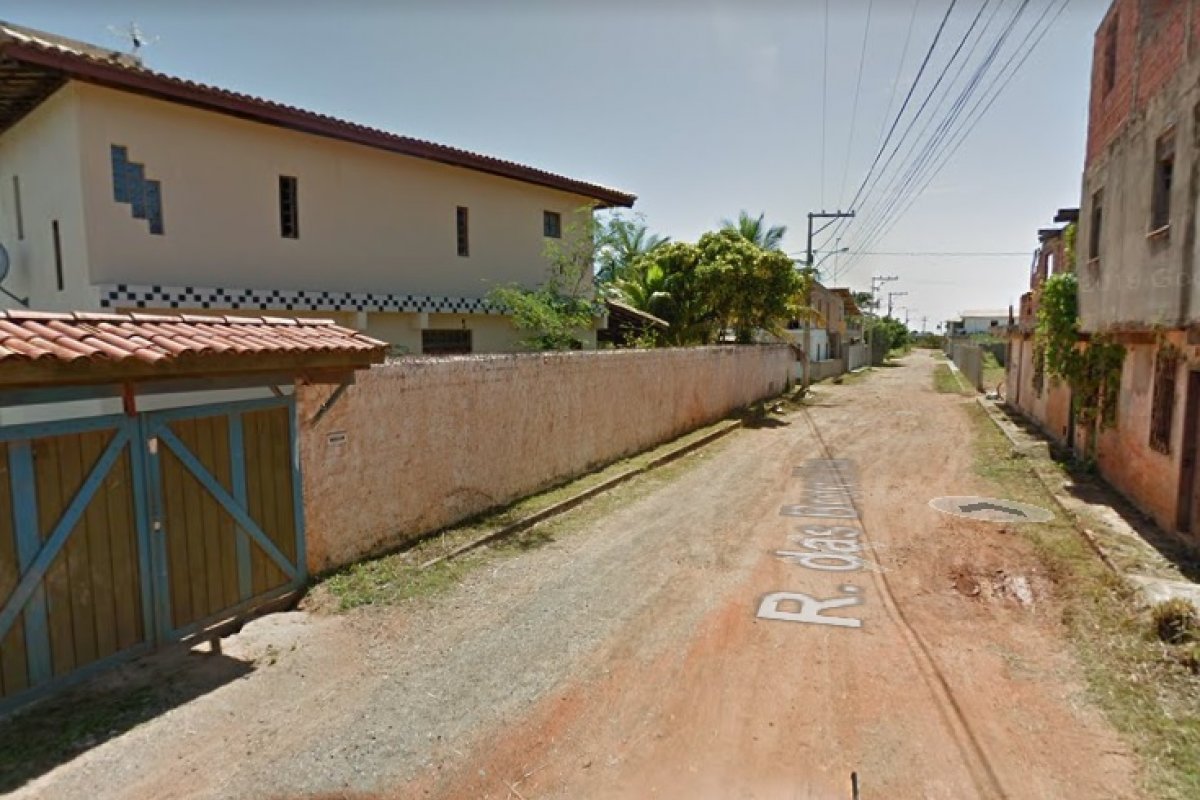 Mulher e criança são encontradas mortas dentro de uma casa em Arembepe