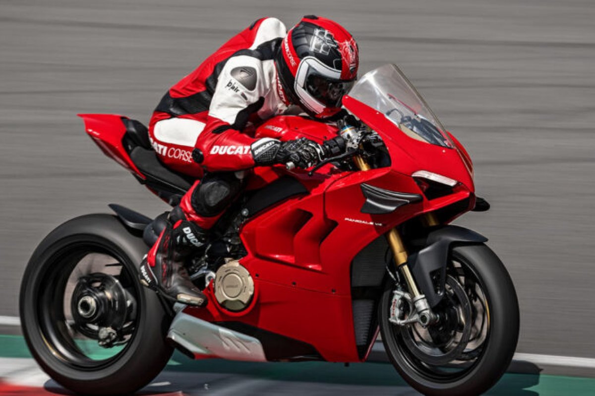 Ducati Panigale V4 S 2020 chega ao país por R$ 130 mil