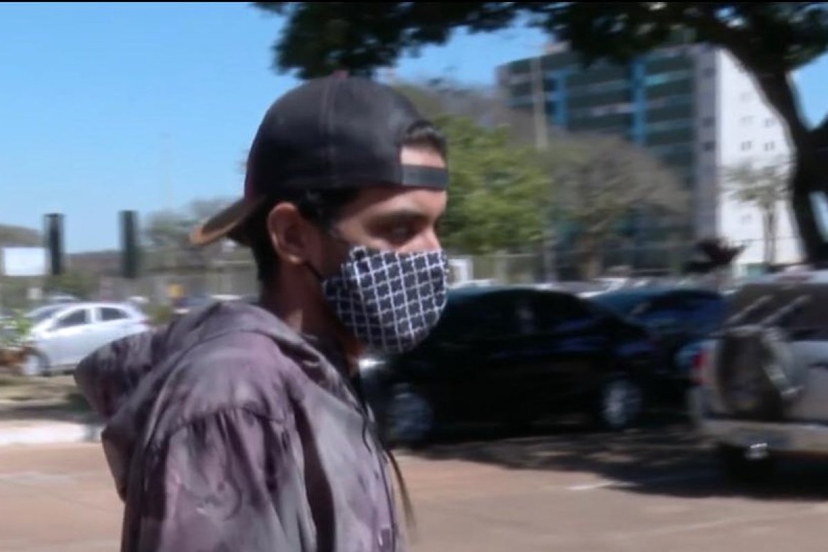 Polícia do DF prende amigo de estudante picado por naja por suspeita de tentar atrapalhar investigações