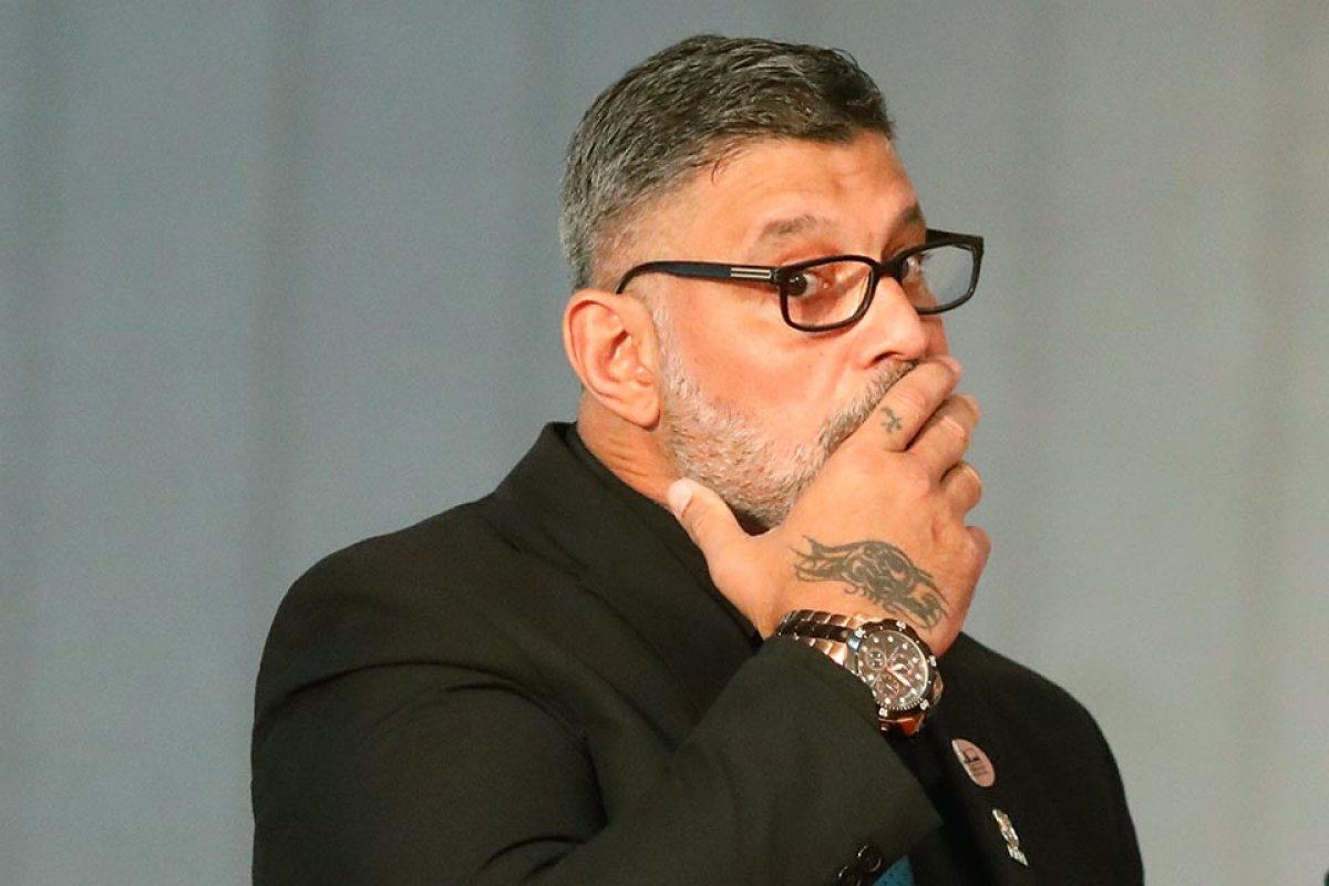 Justiça obriga Frota a penhorar bens após só encontrar R$ 122 em conta