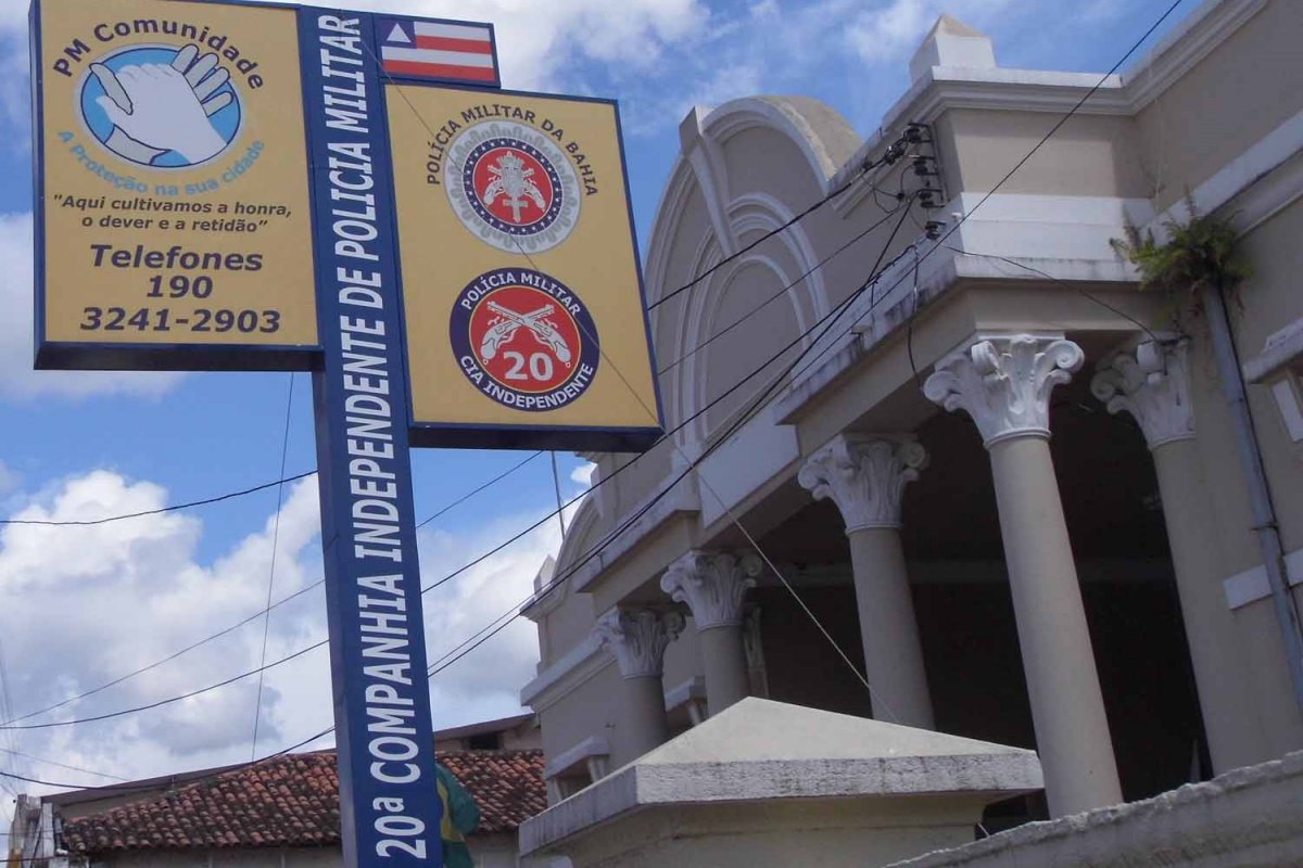 PM prende suspeito de matar a companheira e uma criança em Arembepe