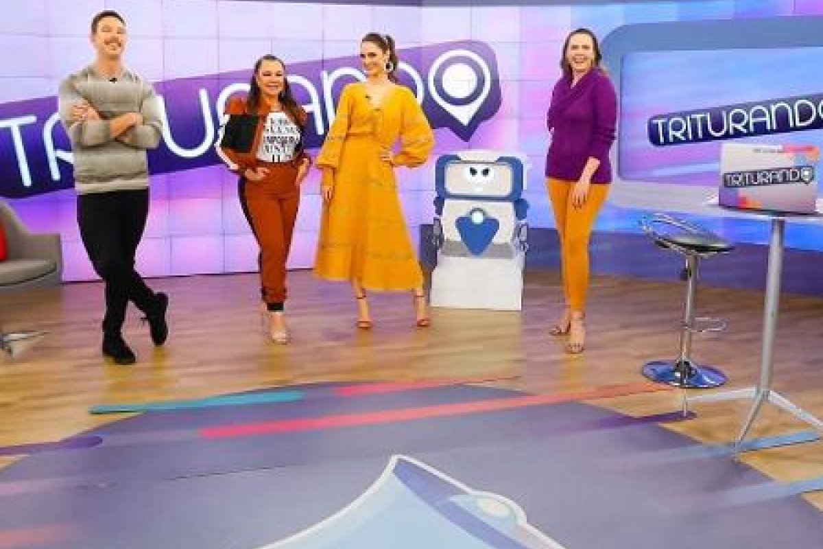 Silvio Santos tira do ar 'Triturando' e apresentadores são dispensados por telefone