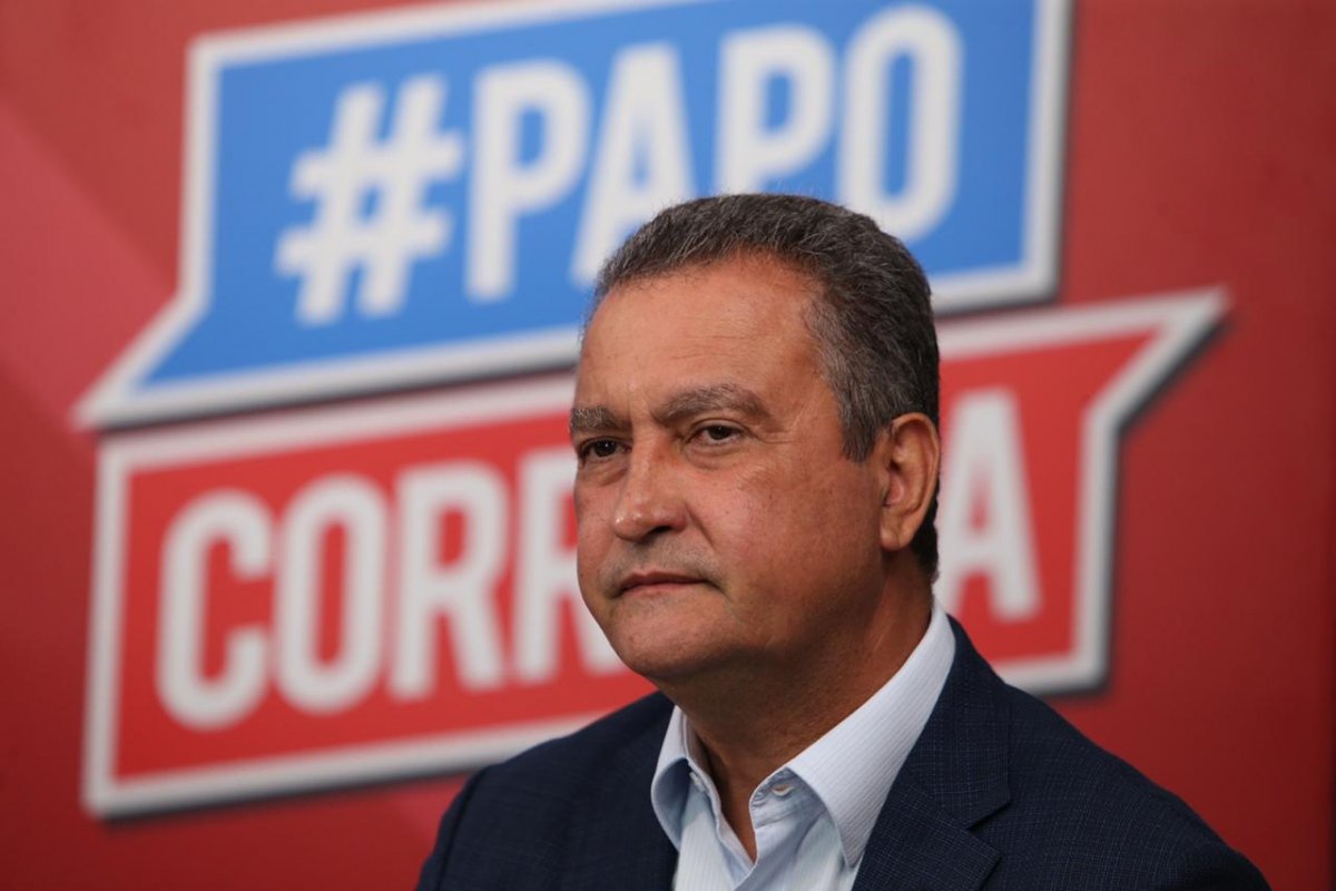 Rui Costa anuncia terceira parcela do vale-alimentação para estudantes