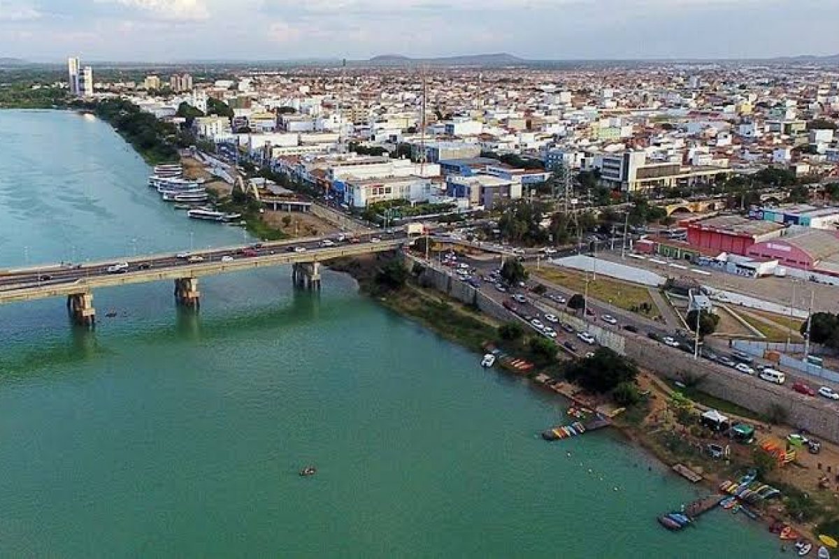 Governo estabelece toque de recolher em 6 municípios e prorroga medida em Juazeiro