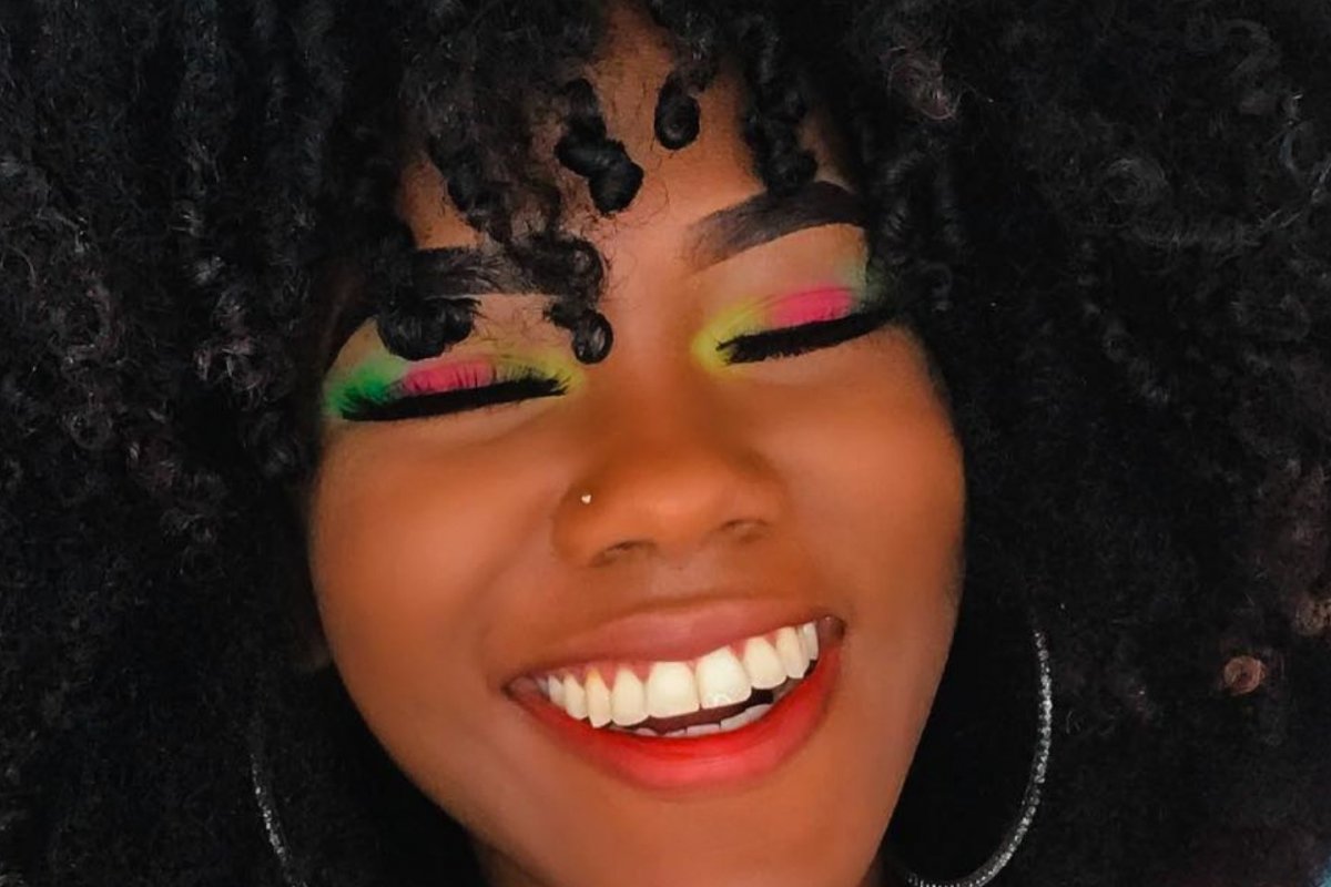 Digital influencer de Salvador processa a Havan por vender camisas estampadas com fotos do seu rosto