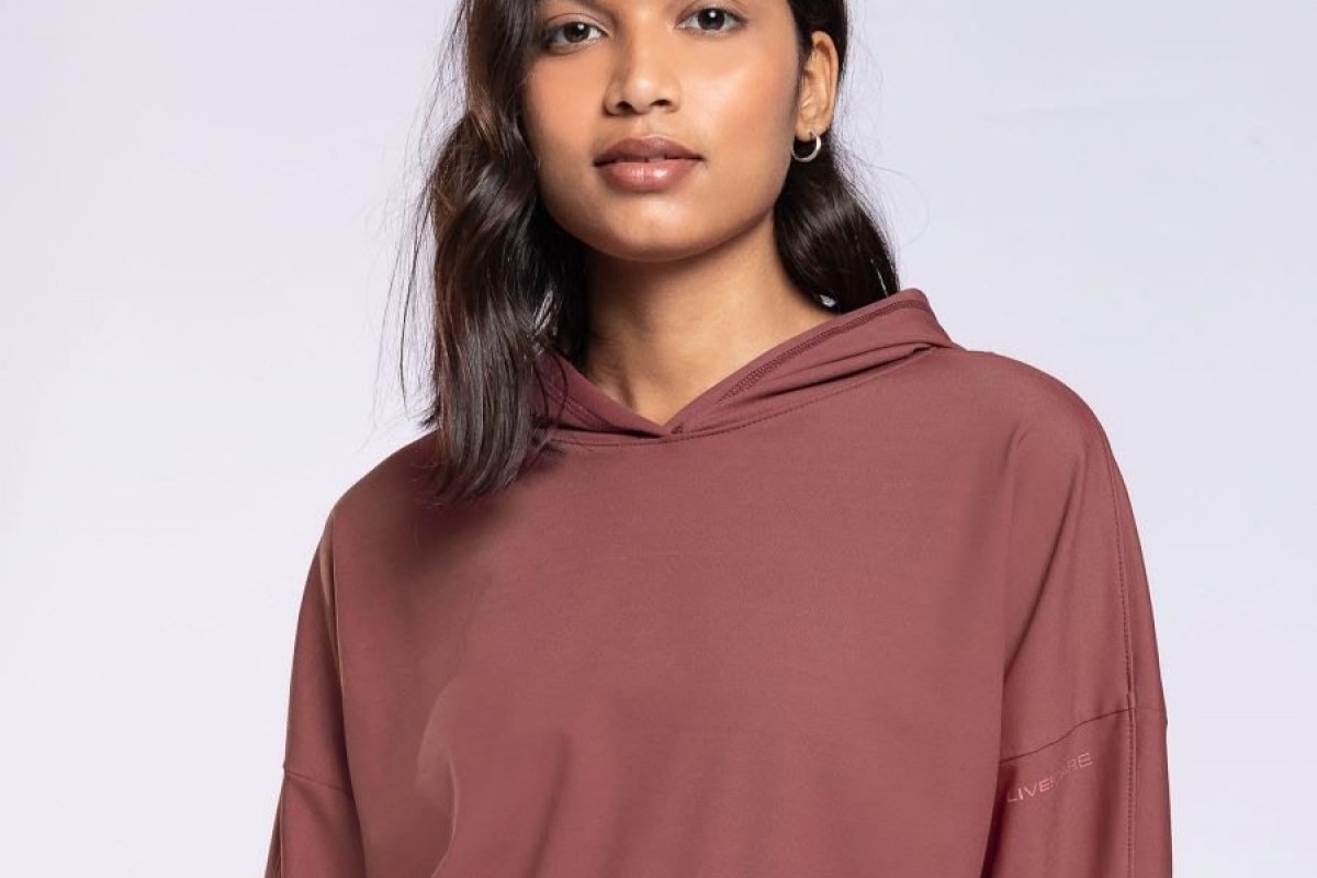 Em tempos de pandemia, marca fitness lança coleção-cápsula antiviral