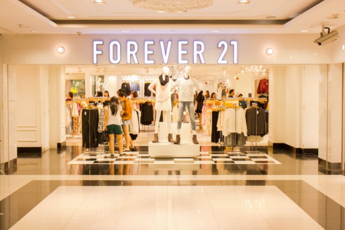 Em tempos de isolamento social, Forever 21 lança e-commerce no Brasil com entrega em todo o país