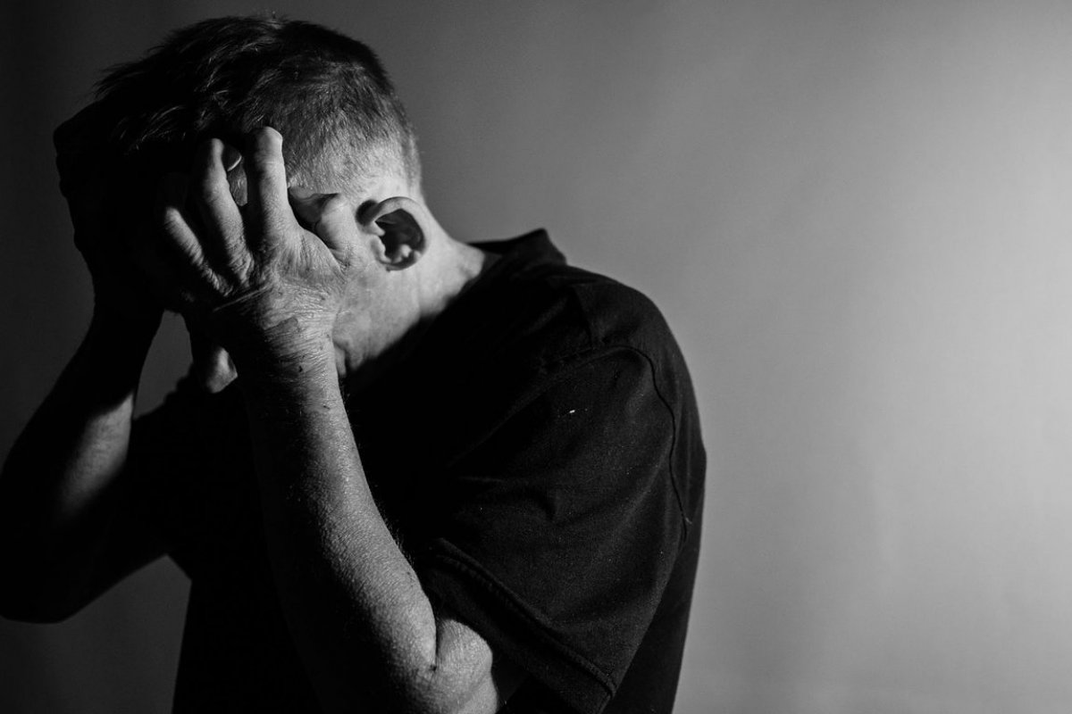 Psicóloga fala sobre impactos das redes sociais na depressão