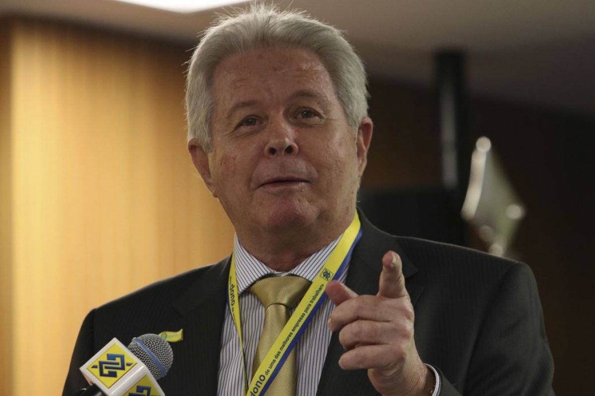 Rubem Novaes renuncia à presidência do Banco do Brasil