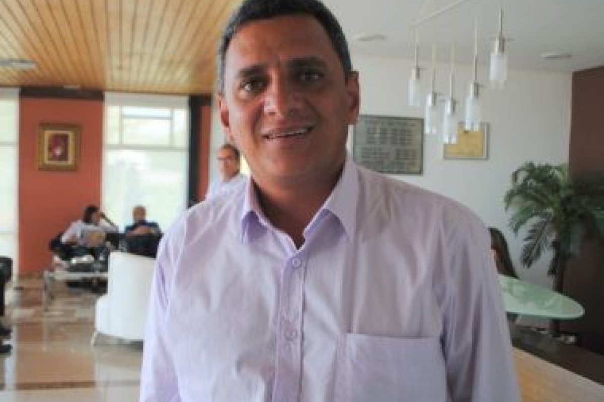 Justiça acata pedido do MP-BA e proíbe prefeito de Iguaí de realizar eventos com aglomeração