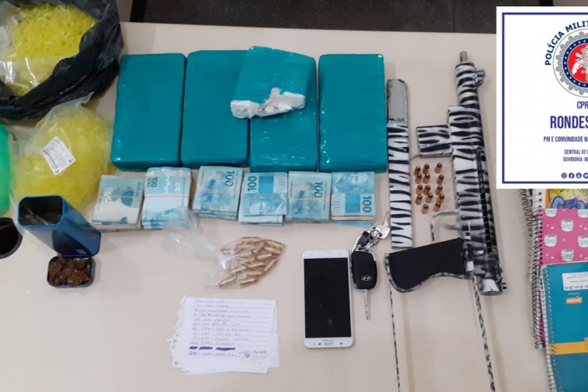 Suspeito de liderar facção é encontrado em Lauro de Freitas e uma submetralhadora é apreendida