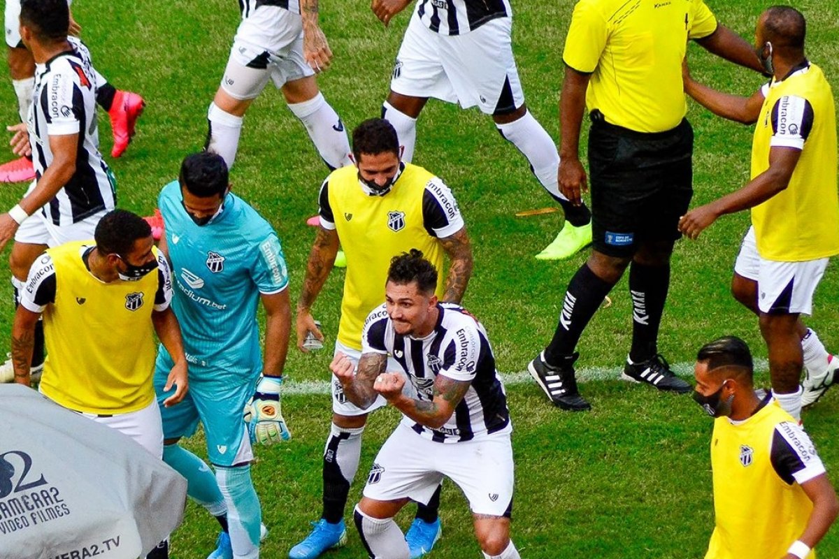 Com gol de algoz, Vitória é eliminado pelo Ceará da Copa do Nordeste