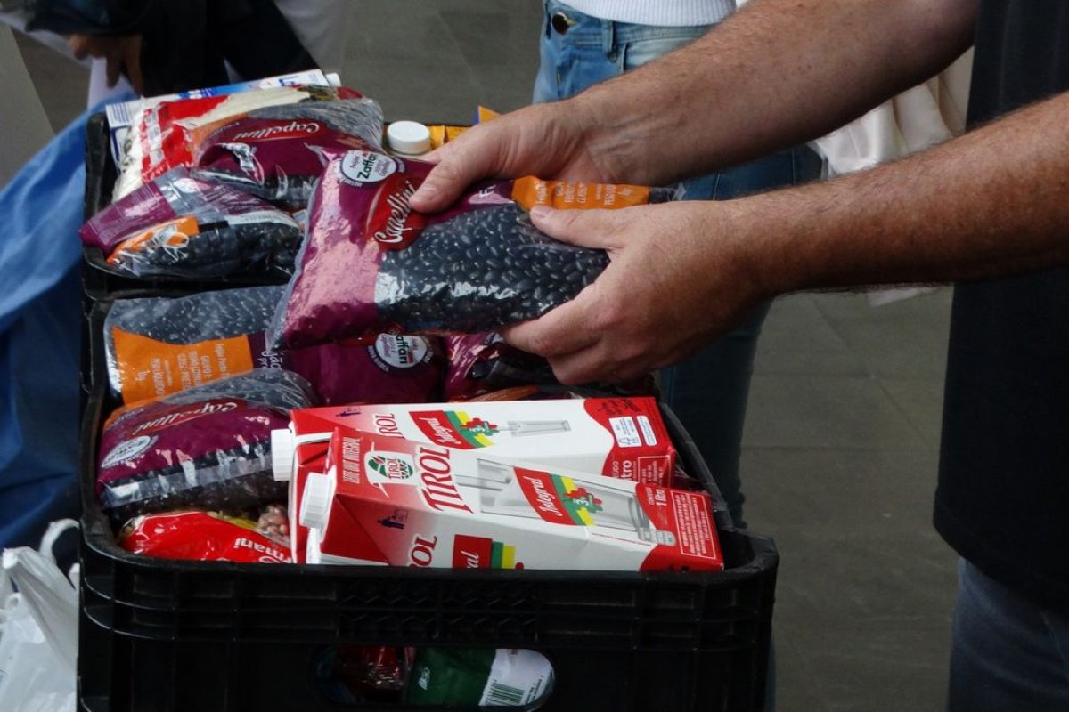 Prefeituras-Bairro recebem donativos para atingidos por rompimento da Barragem do Quati