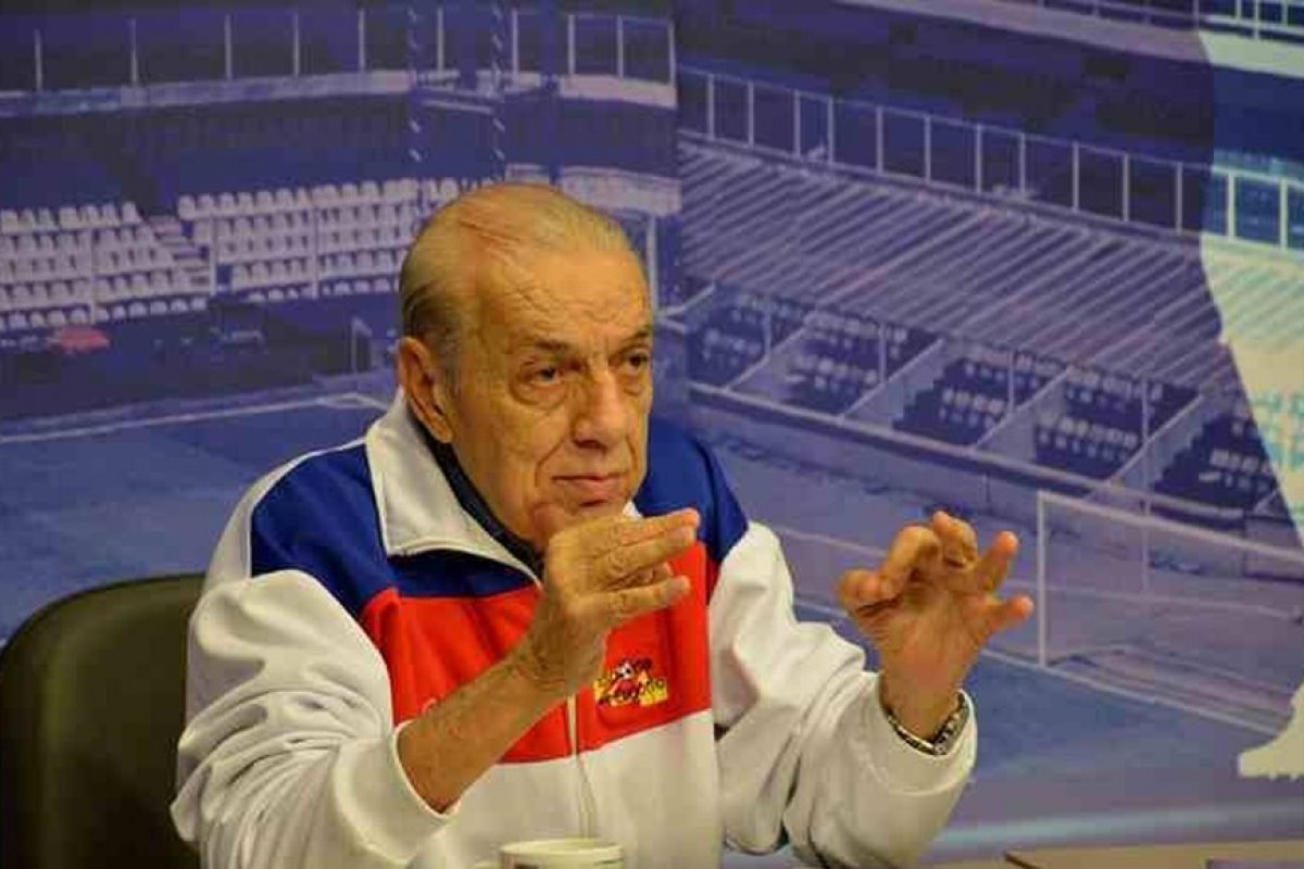 Aos 77 anos, morre o jornalista esportivo Armando Gomes