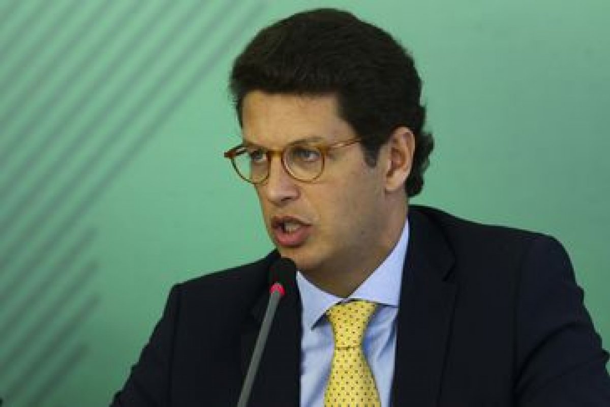 Ministro do Meio Ambiente afirma ter encontrado indícios de que verba do Fundo da Amazônia foi desembolsada para órgãos do estado da Bahia em 2014