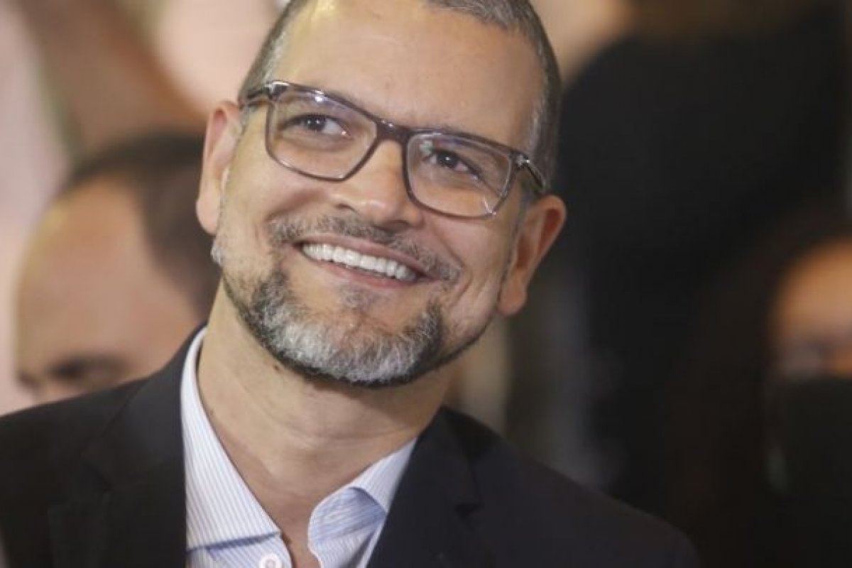 Rede Bahia demite Diretor Executivo