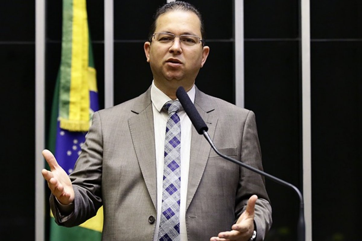 Suspenso pelo PDT, deputado federal baiano afirma que votou à favor da Reforma com a "consciência"