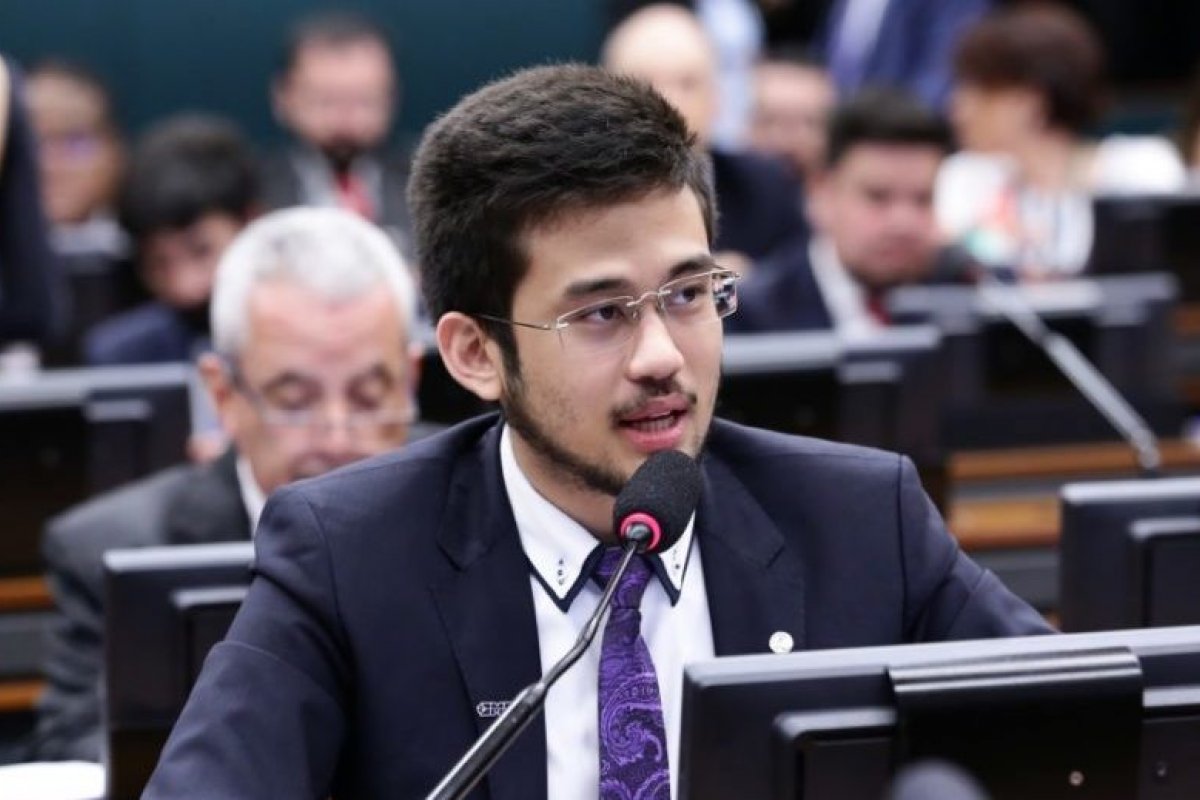 Kim Kataguiri diz que se arrepende do voto em Jair Bolsonaro