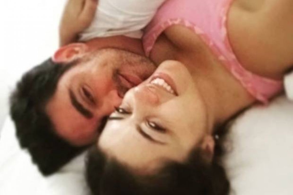 Esposa de Marcelo Adnet anuncia gravidez