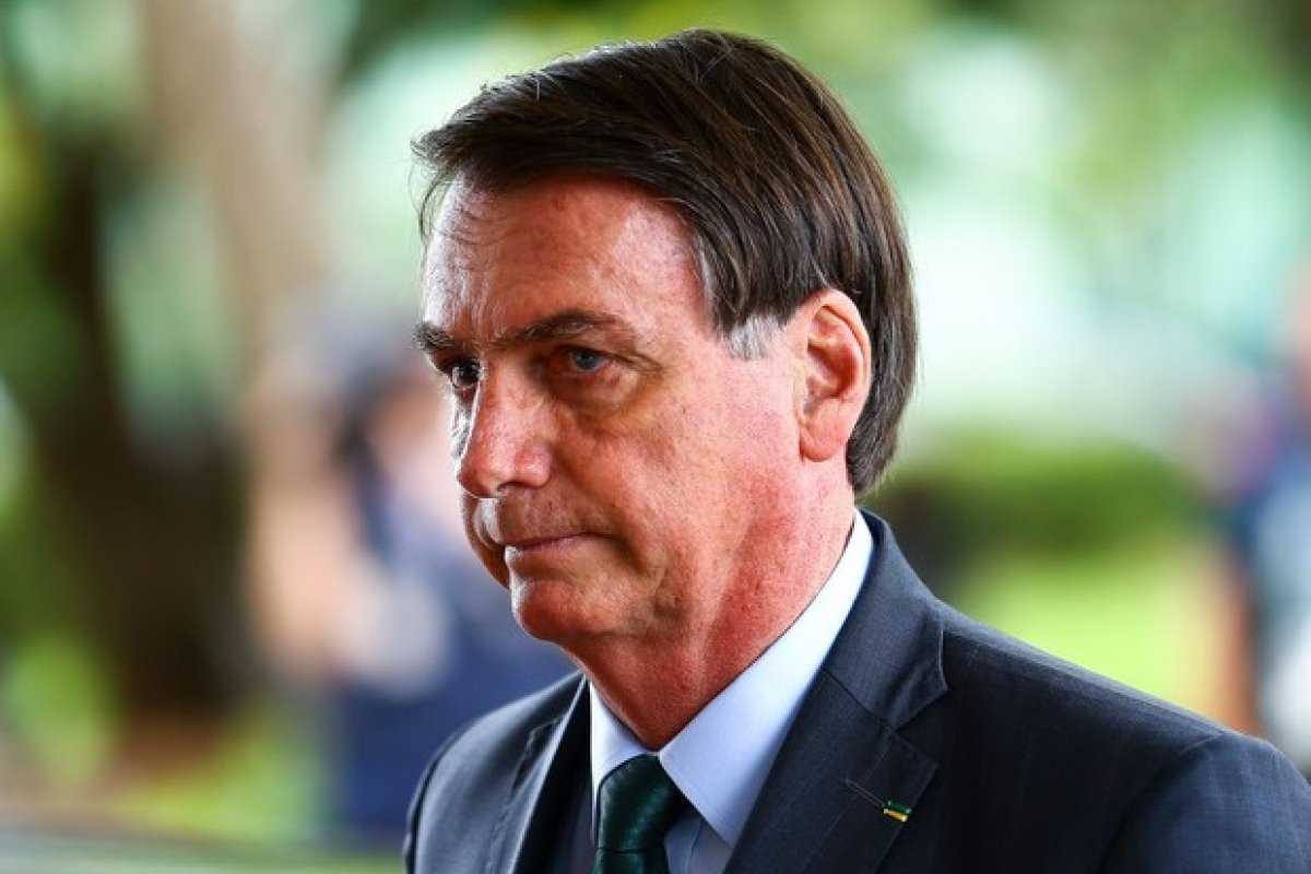Bolsonaro sanciona projeto que estende validade das receitas de remédios de utilização contínua