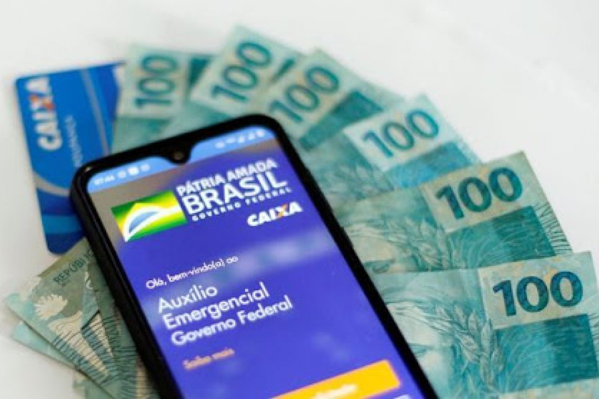 Auxílio: extrema pobreza atinge o menor nível em 40 anos, aponta FGV