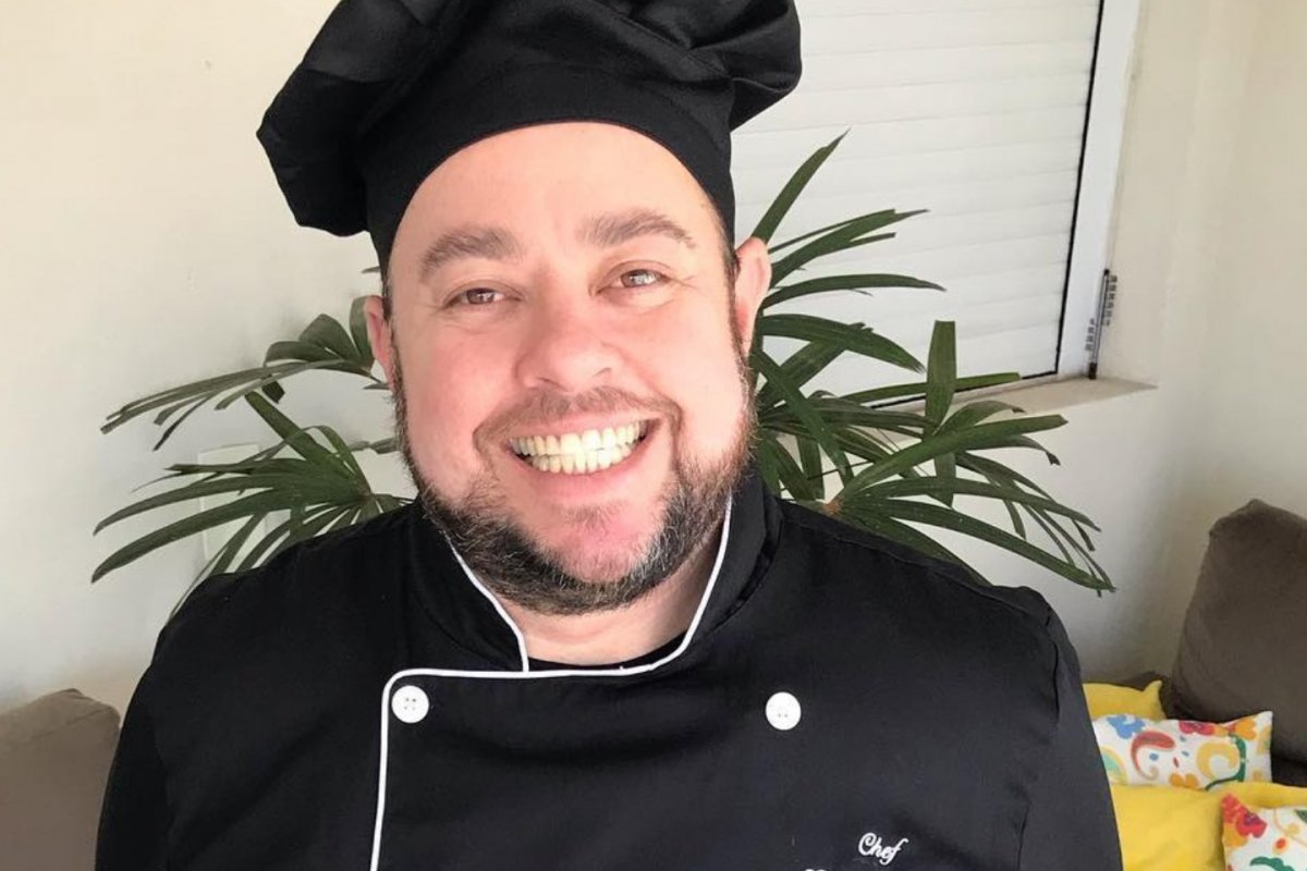 Chef Gabriel Dalcom aterrissa em São Paulo e lança delivery com comida baiana