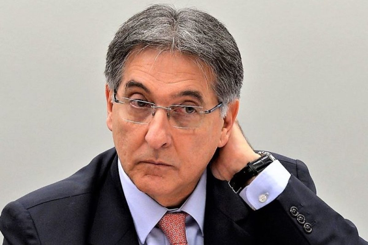 Justiça arquiva denúncia contra Fernando Pimentel por corrupção no BNDES