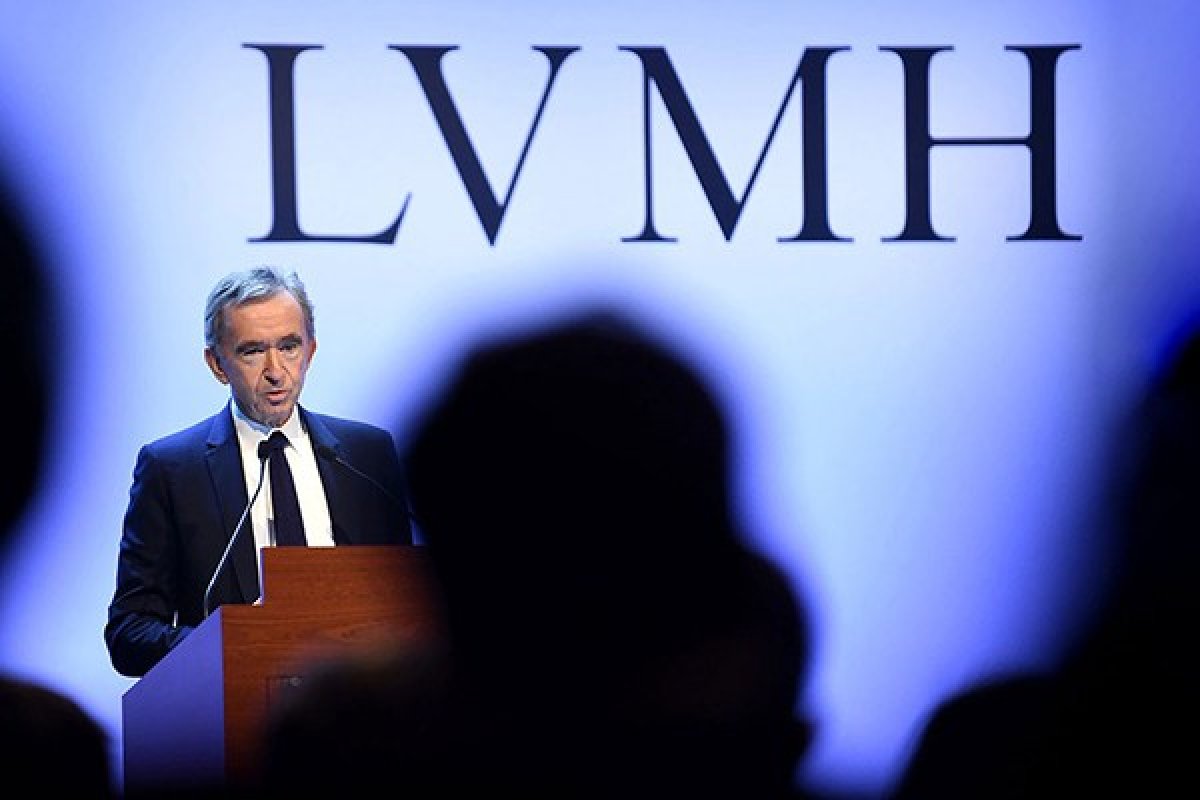 Poderoso grupo LVMH revela queda de 27% em seu faturamento