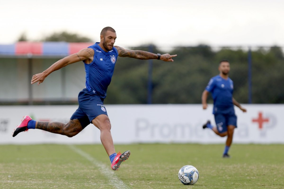 Podendo chegar a 4ª final em 8 anos, Bahia encara Confiança pela semi do Nordestão